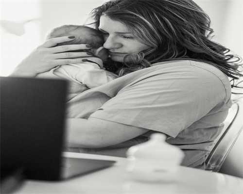 婴儿落地醒一般发生在哪个阶段？分享婴儿落地醒的解决秒招